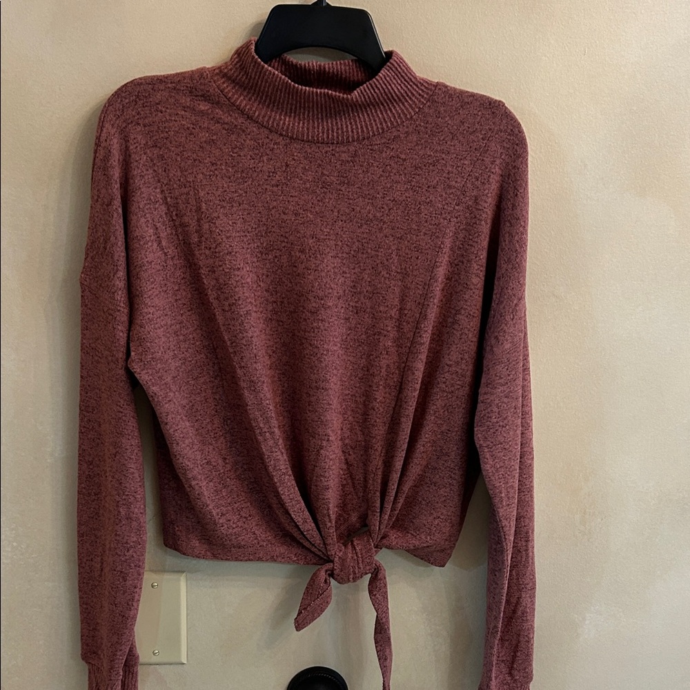 Mock Neck Rayon Top. Size Large
